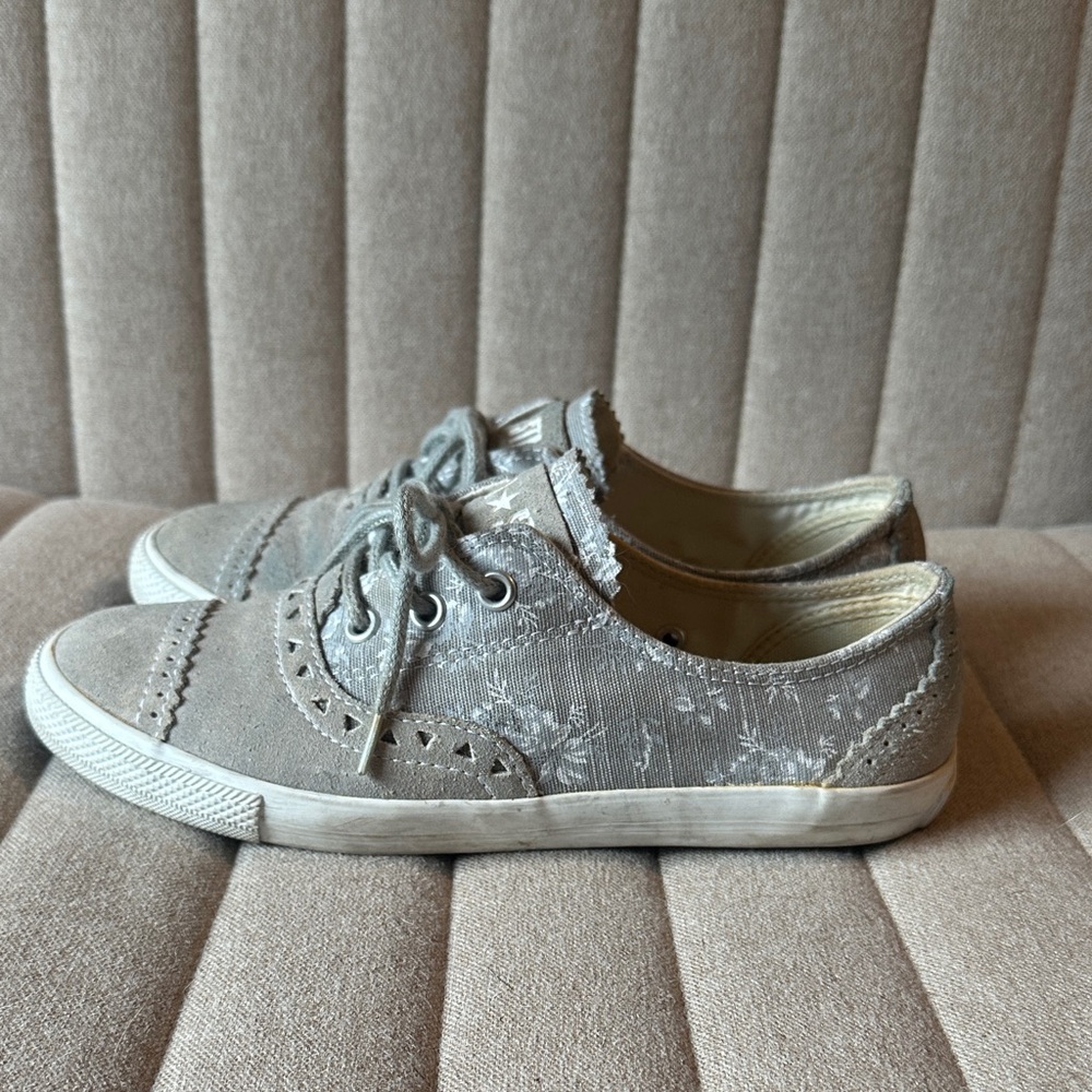 Chuck Taylor Converse All Star Floral Low Top Sneakers